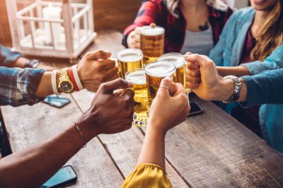 Zelf bier brouwen en verkopen: hoe pak je dat aan?